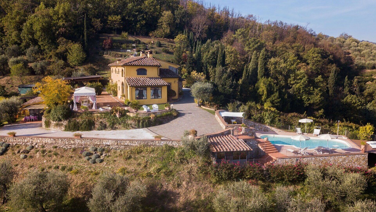 Cantagrillo Villa | Villa Sole di Toscana stunning villa with p/pool