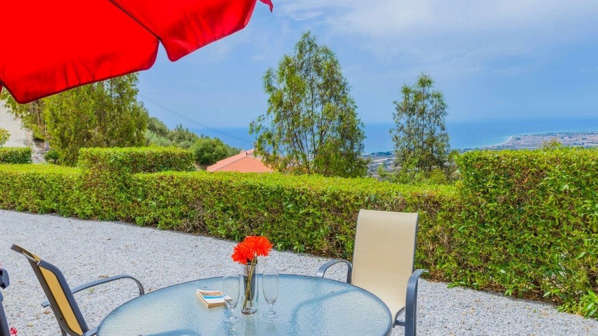 Arenas Villa | Villa Soleada Algarrobo by Ruralidays