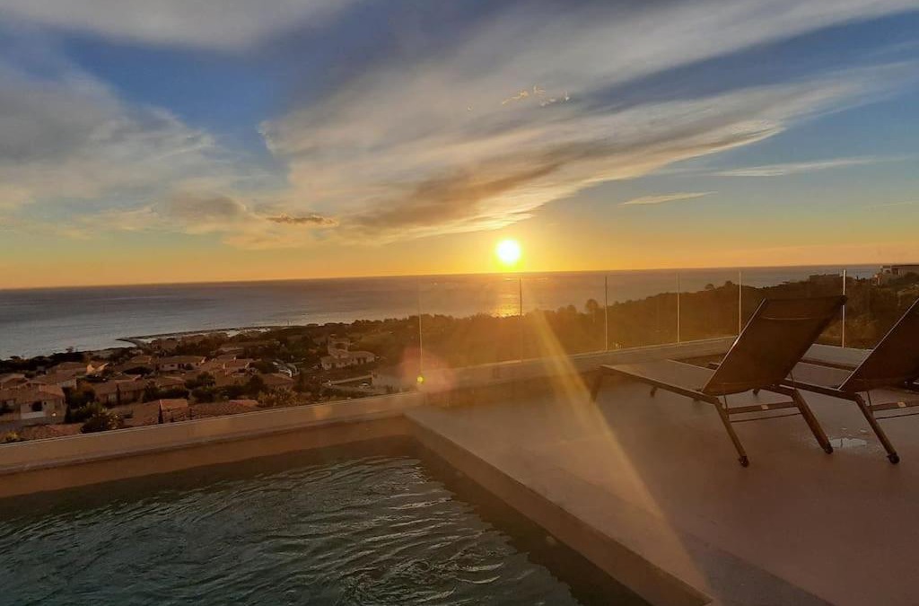 Solenzara Villa | Villa-soleil-levant vue mer panoramique