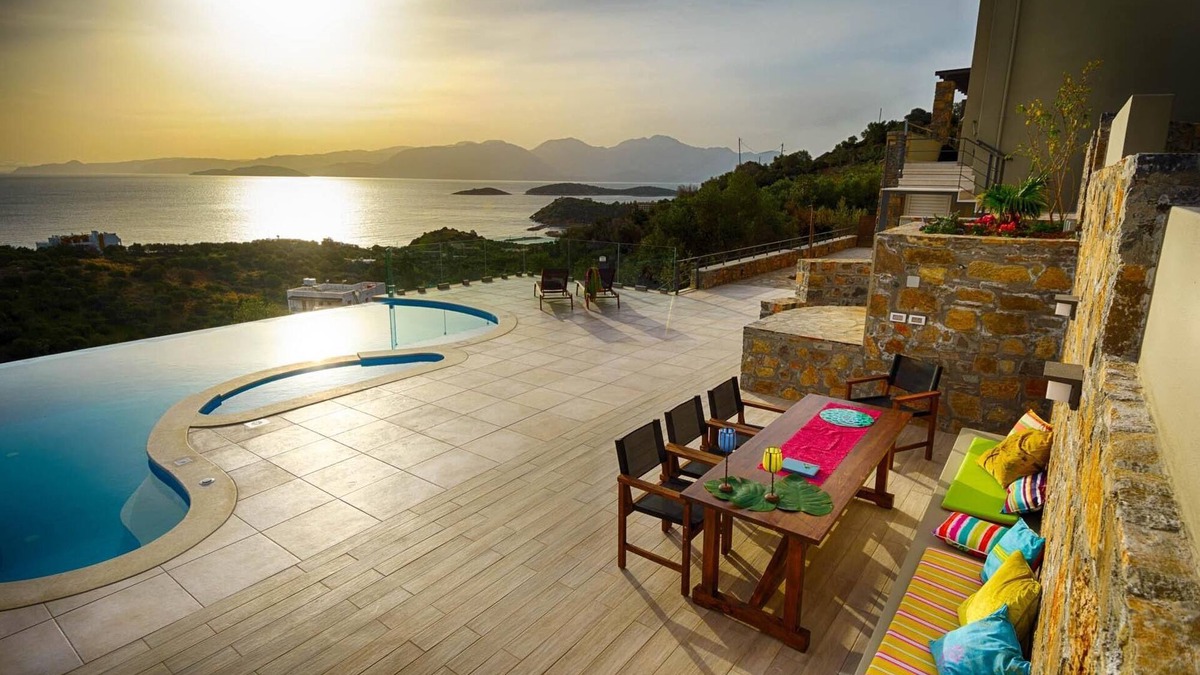 Katsikia Villa | Villa Sophia - 4 bedroom Villa with infinity private pool