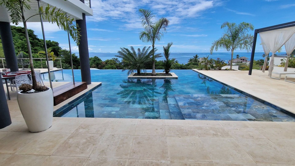 Madirokely Bed & Breakfast | Villa SOPHIE Glamour Beach room 4