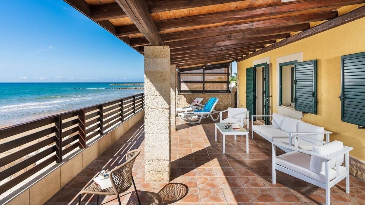 Donnalucata Villa | Villa Sorella - Seafront villa near the beach
