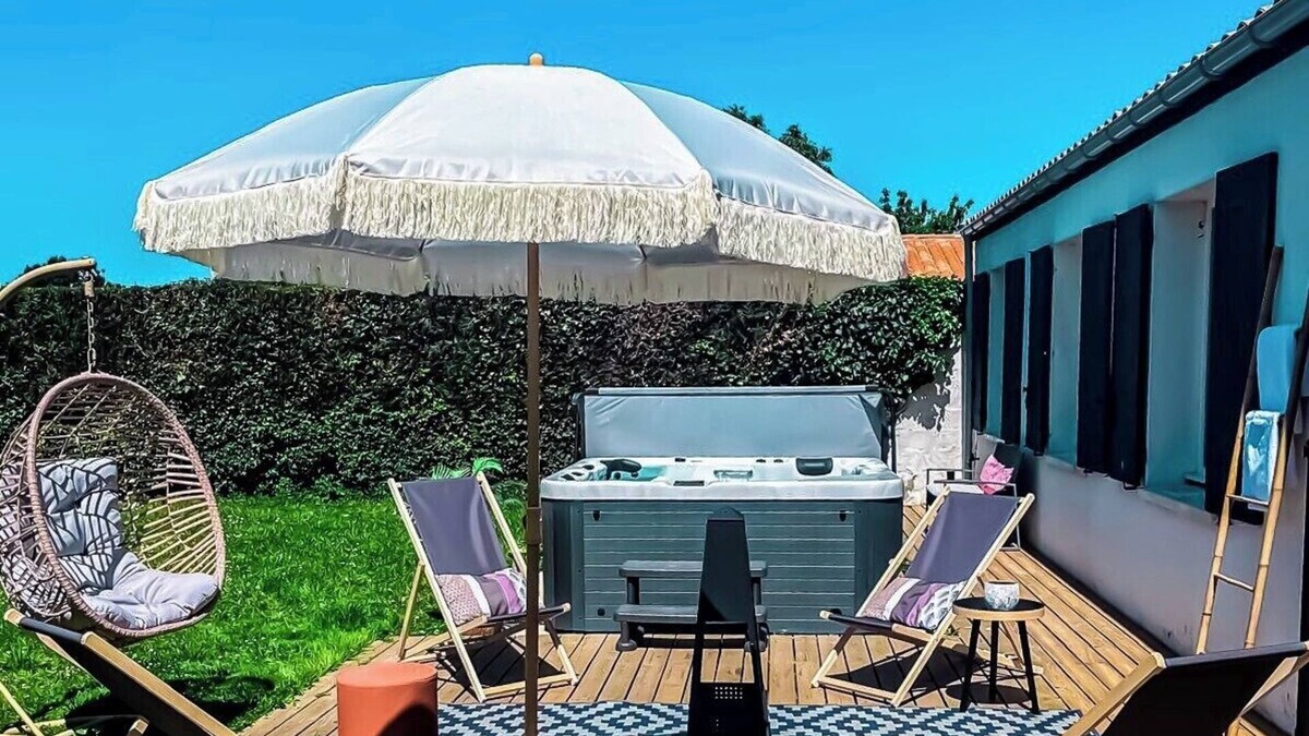 Puilboreau House | Villa spa rochelaise: Relaxation with Jacuzzi and Brasero