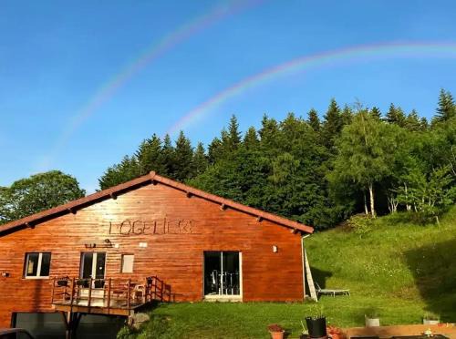 Saint-Sauveur-en-Rue Ski Chalet | Villa spacieuse avec piscine à Saint-Sauveur-en-Rue