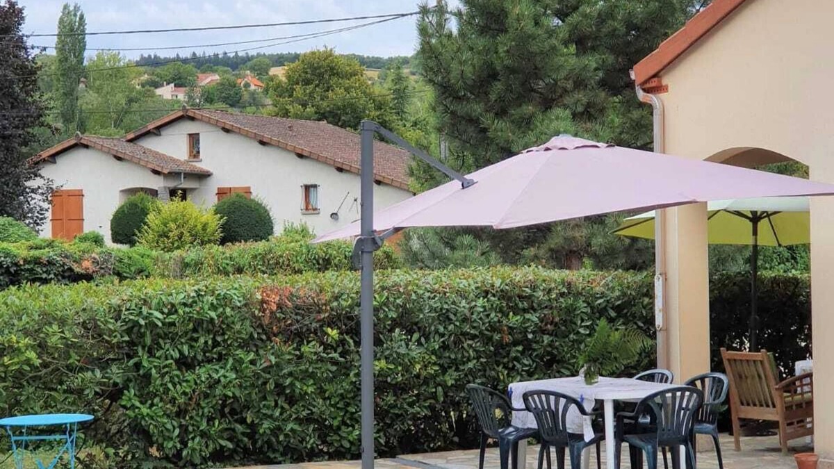 Prompsat Villa | Villa Spacieuse en Auvergne