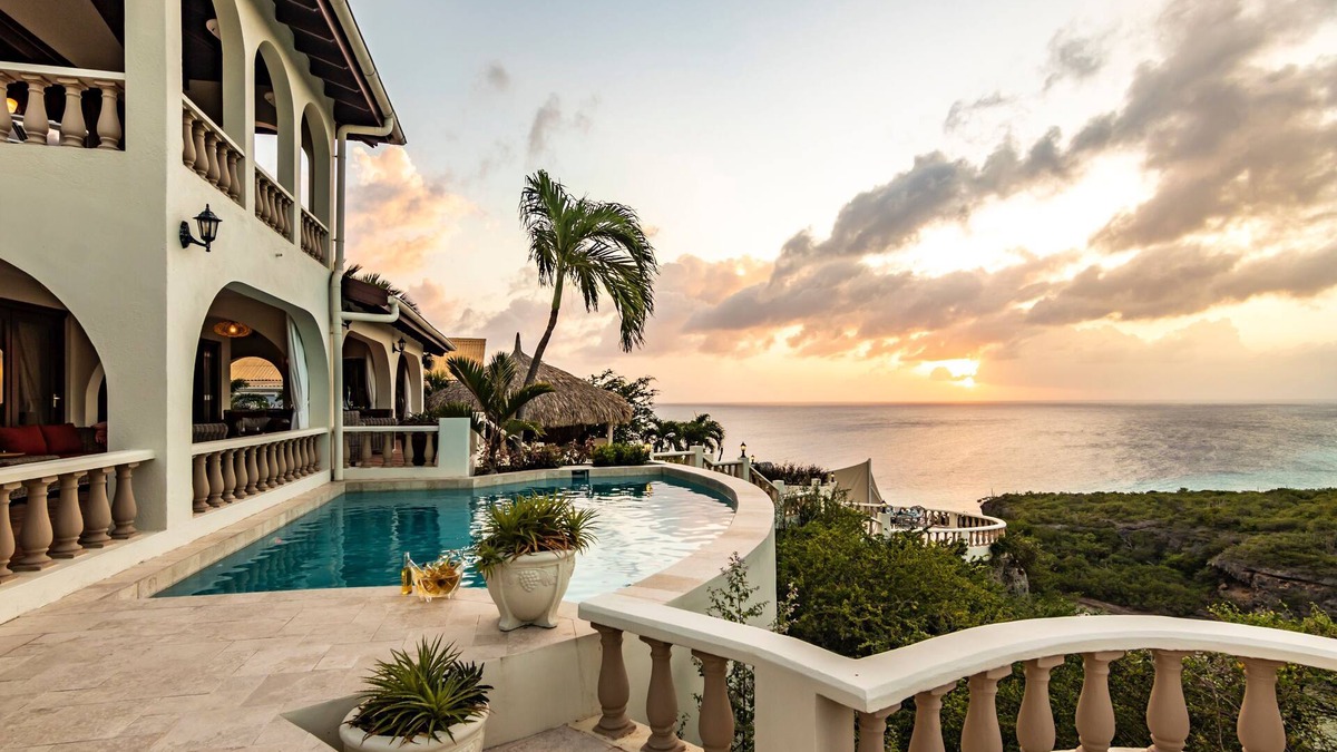 Bisento Villa | Villa Spanish