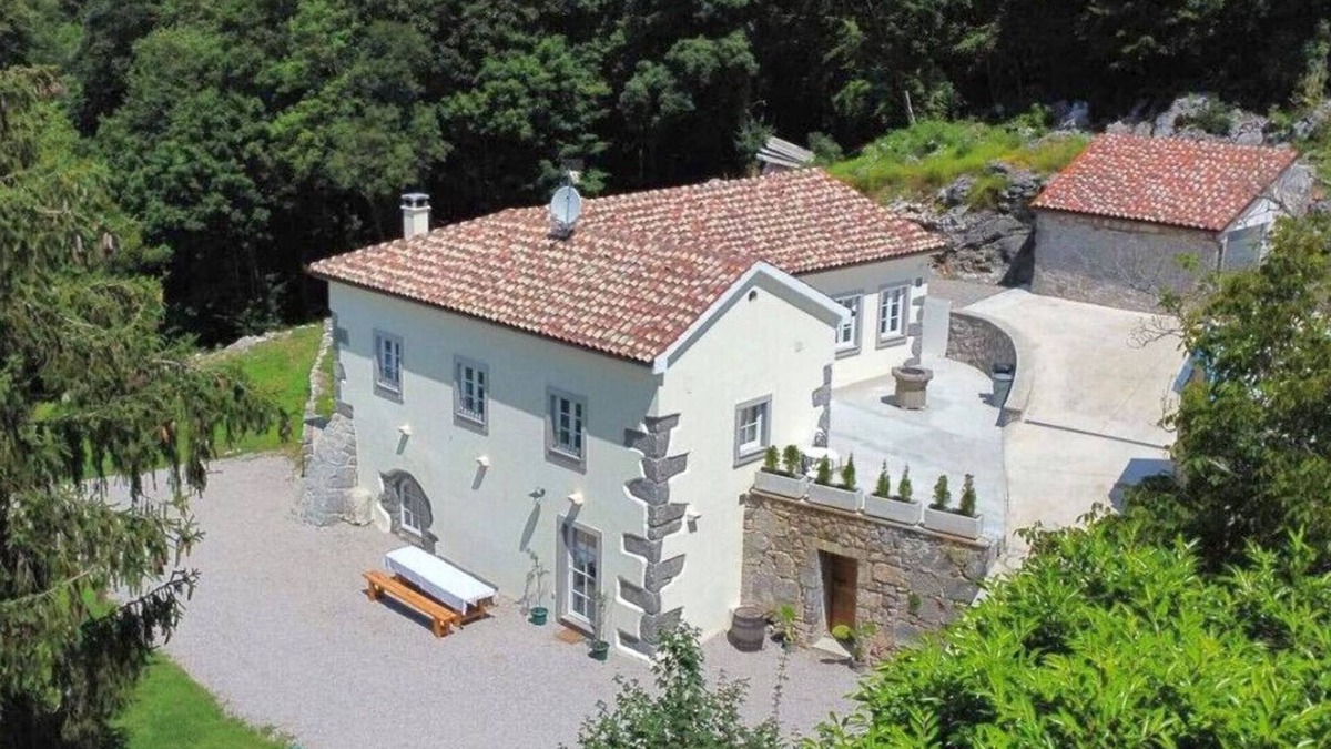 Zvonece Villa | Villa Stancija Kavali by Villas Guide