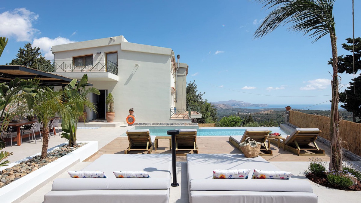 Paidochori Villa | Villa Stariδe, sea view, private heated pool, playground, ping pong