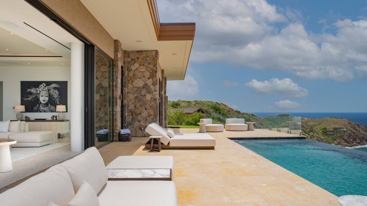 North Sound Villa | Villa Starlight by Fantasia Villas