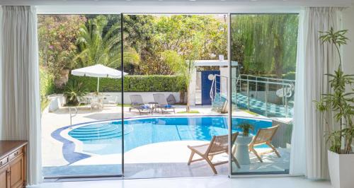 Glyfada Villa | Villa Stefani with Private Pool