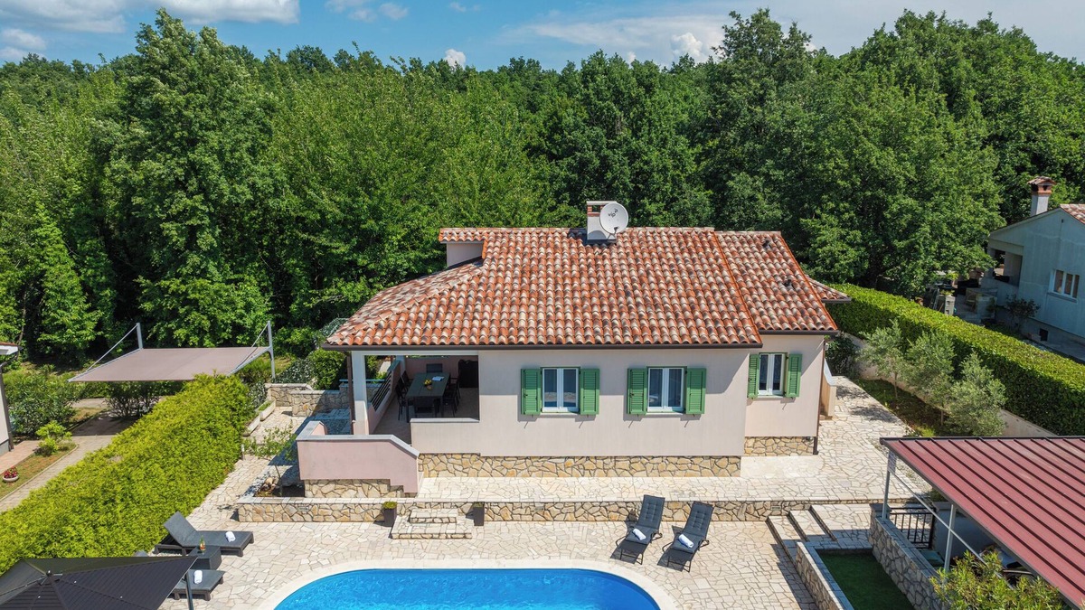 Becici Villa | Villa Stella mit Privatem Pool Verfügt Über 4 Schlafzimmer für bis zu 8 Personen