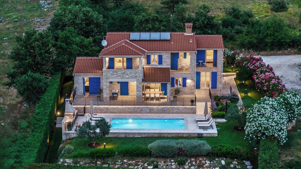 Strpacici Villa | Villa Sterpazzi with Sea View, private Pool, Sauna and Jacuzzi - near Poreč