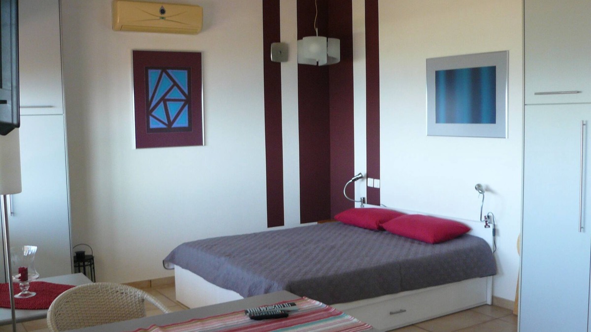 Ferma Apartment | Villa-studio, modern with style, sea-view, 10 min. from beach, garden, terrace