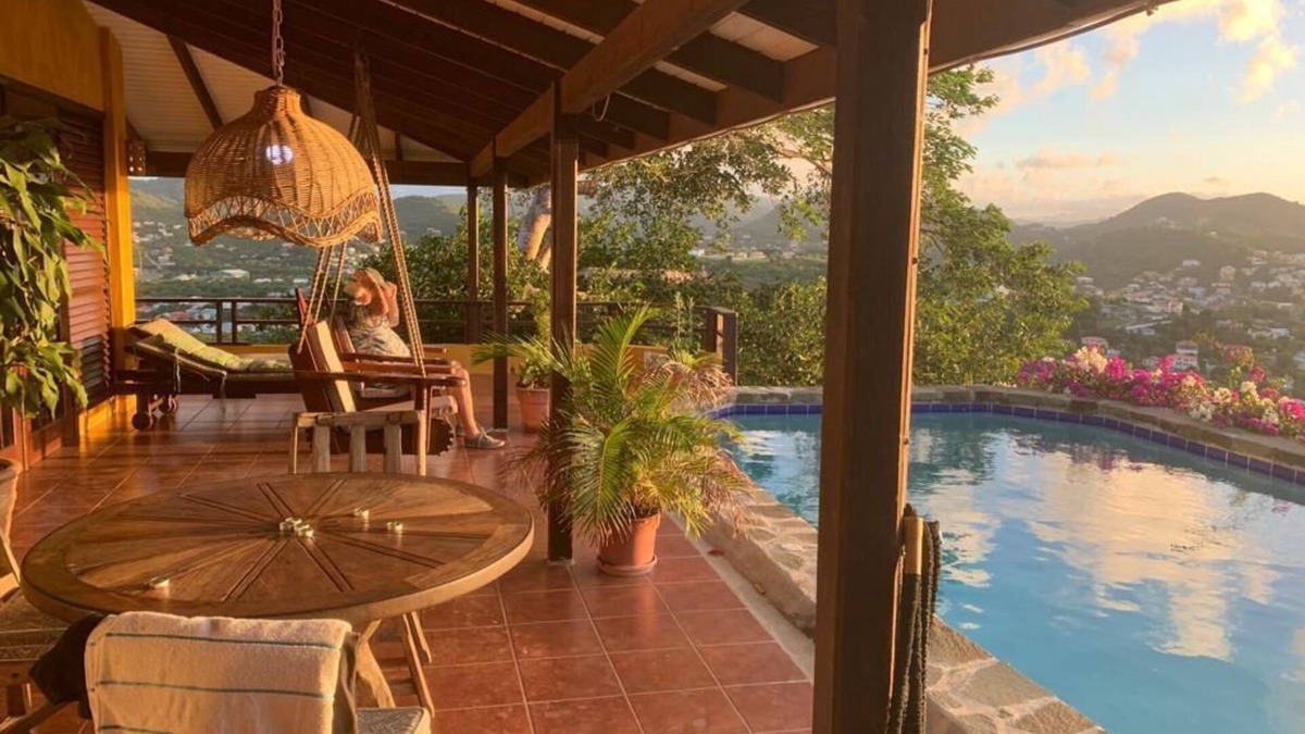 Gros Islet Villa | Villa Sunrise Sunset boasts stays like Amy Winehouse.