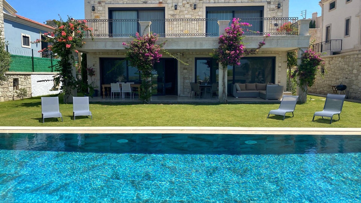 Cesme Villa | Villa Sunset Cesme for 10-12 persons Alacati Cesme center 10 min