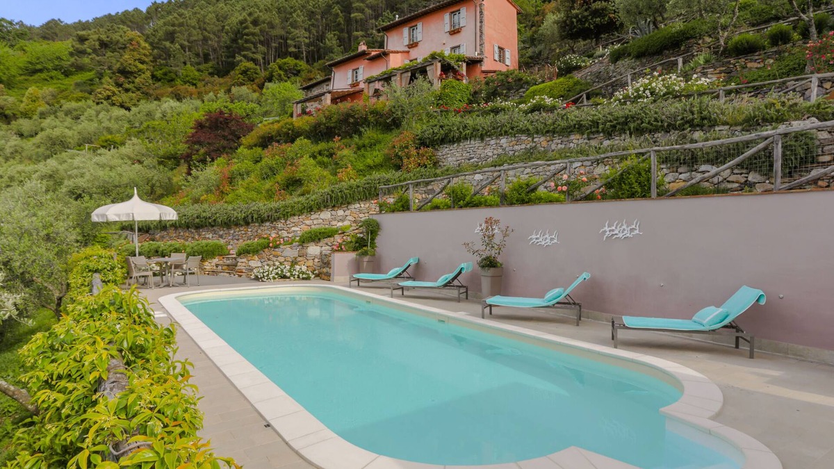Buti Villa | Villa-Superior-Private Bathroom-Mountain view