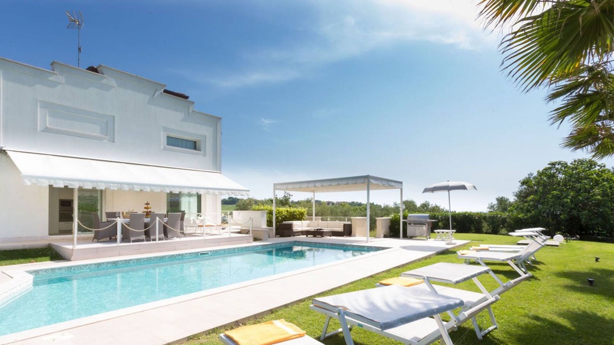 Misano Adriatico Villa | Villa Surya 8+2, Emma Villas