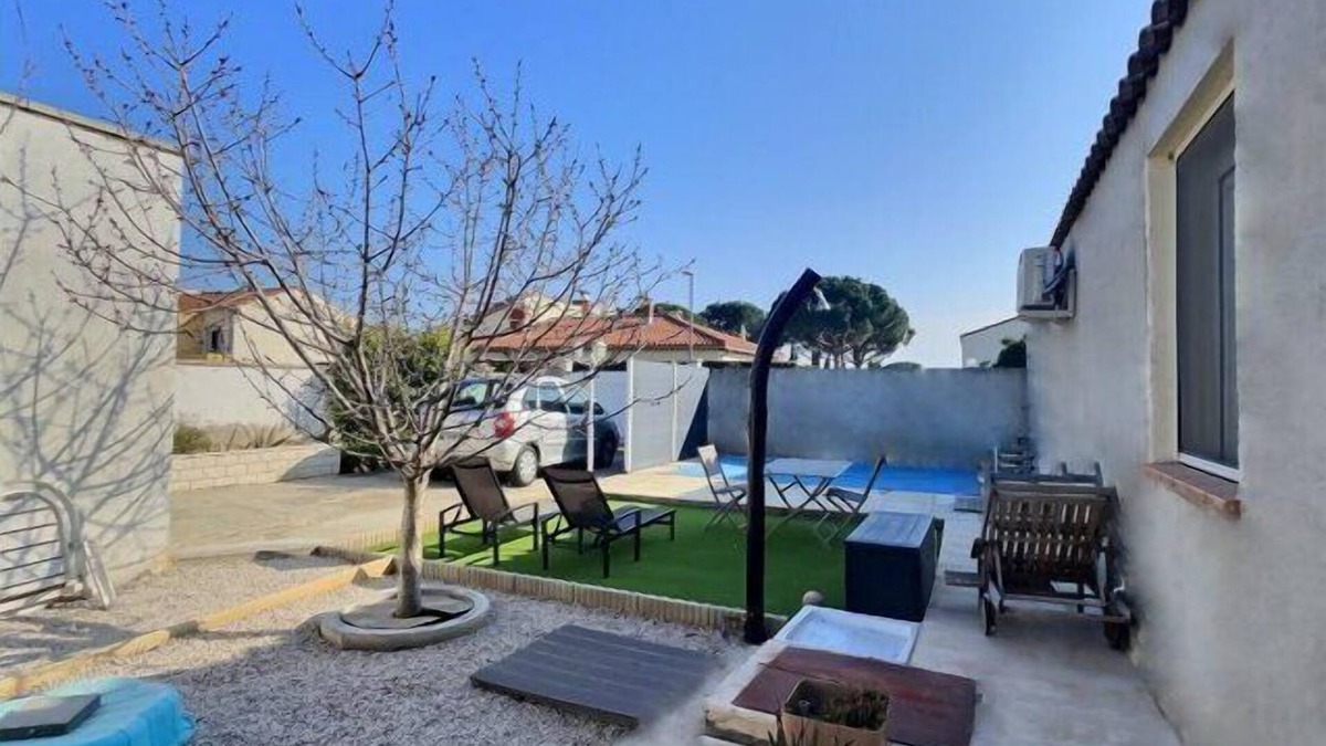 Sauvian House | Villa swimming pool and private parking