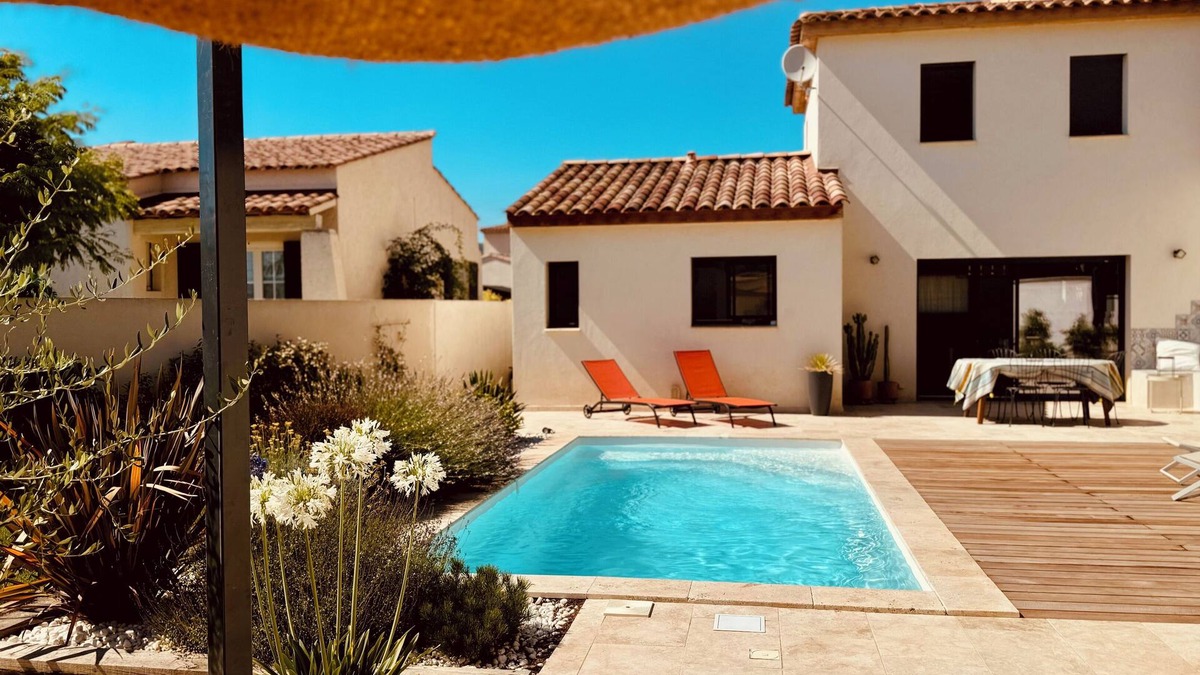 Pourrieres House | Villa/Swimming pool - quiet - 2 bedrooms - 4 people - Sainte Victoire view