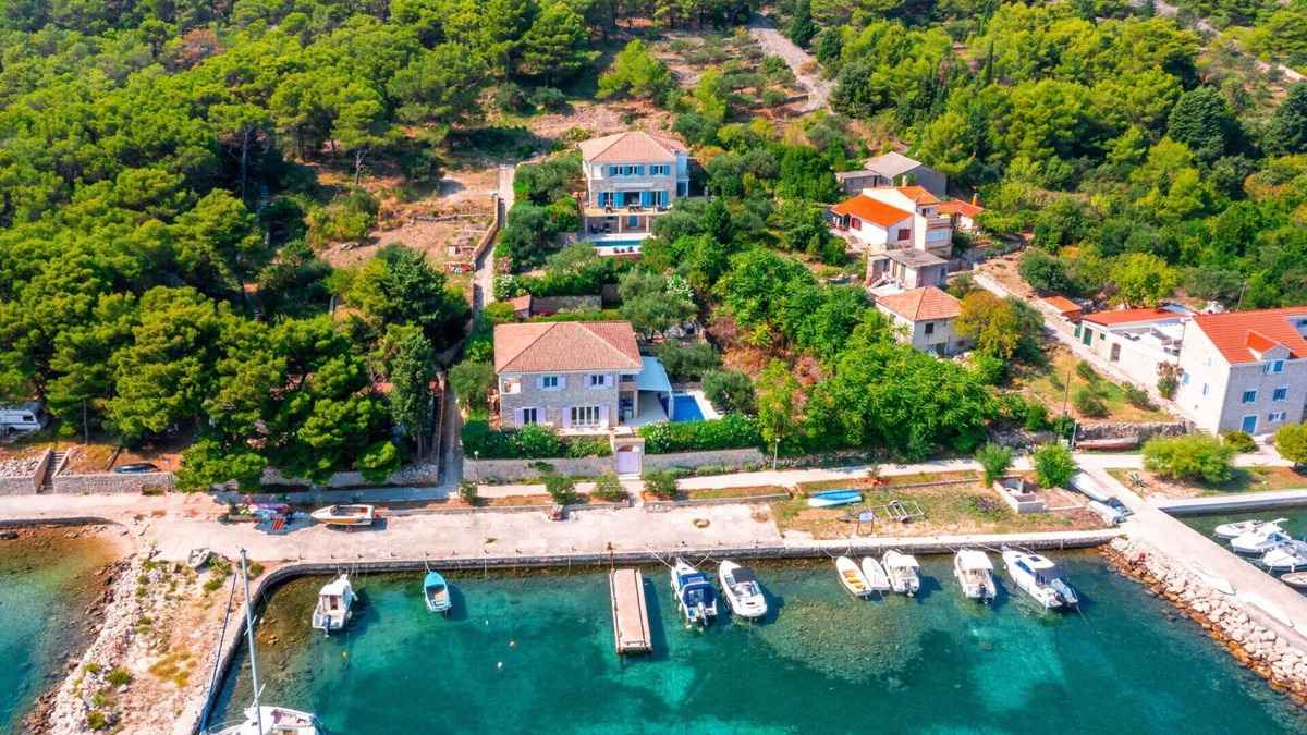 Prvic Luka Villa | Villa Sympathy with Pool