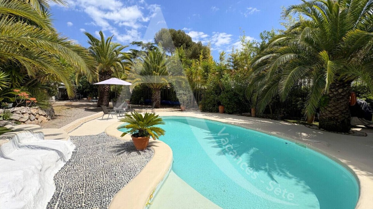 Sete Villa | Villa T2 avec piscine privée, jardin paysagé et climatisation