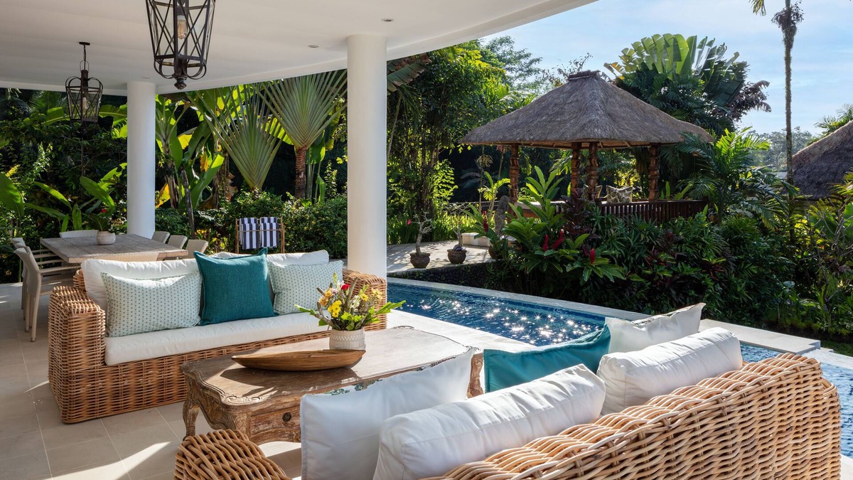 Kenderan Villa | Villa Tau: Beautifully appointed, spacious villa set in Ubud's iconic ricefields