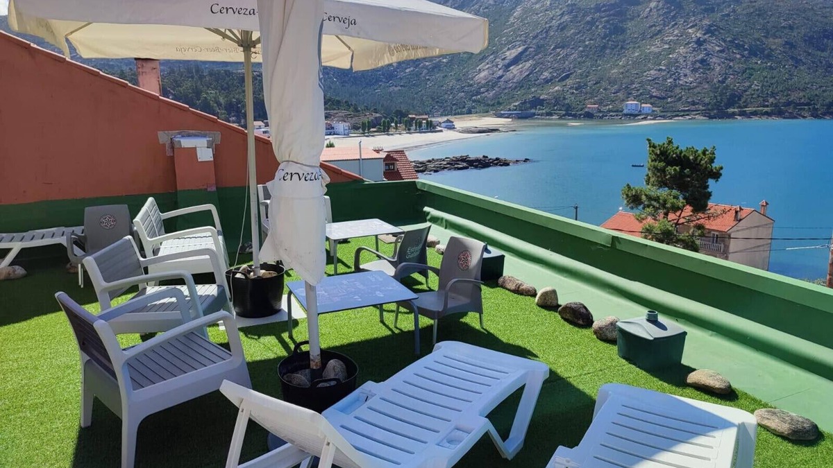 Ezaro Ski Chalet | Villa Te Pescadores beach and mountain activities