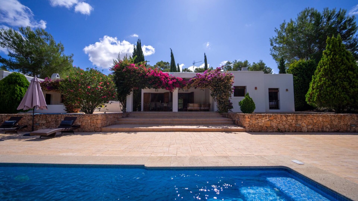 Sant Rafael de Sa Creu Villa | Villa Tegui is just a 15 min drive to Ibiza Town