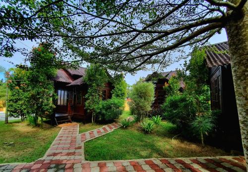 Pasir Puteh Hotel | Villa Temila