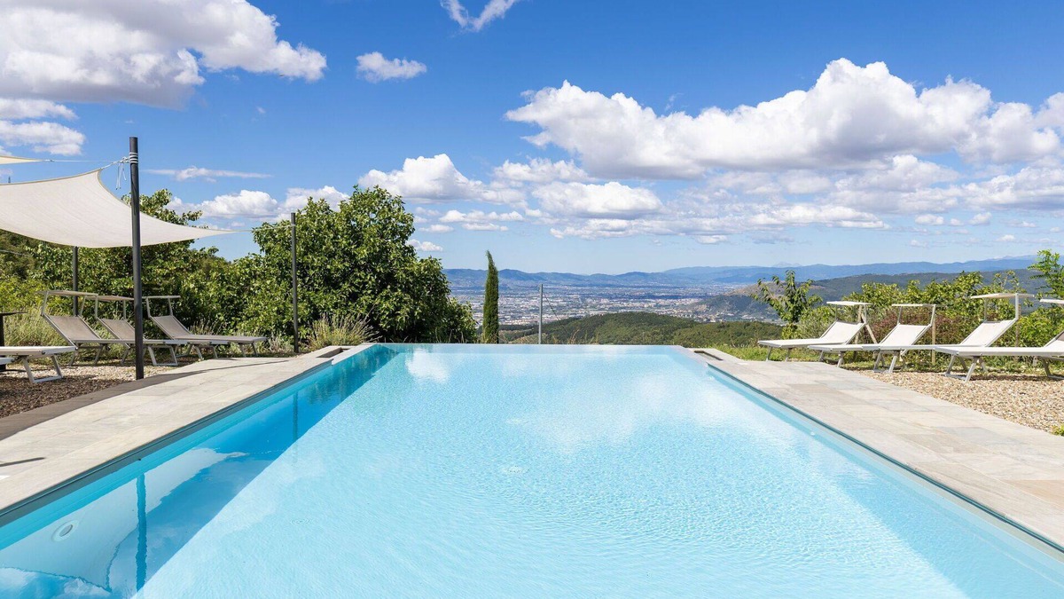 Sesto Fiorentino Villa | Villa Tenuta Lonciano - Luxury Villa Rental with swimming pool in Florence