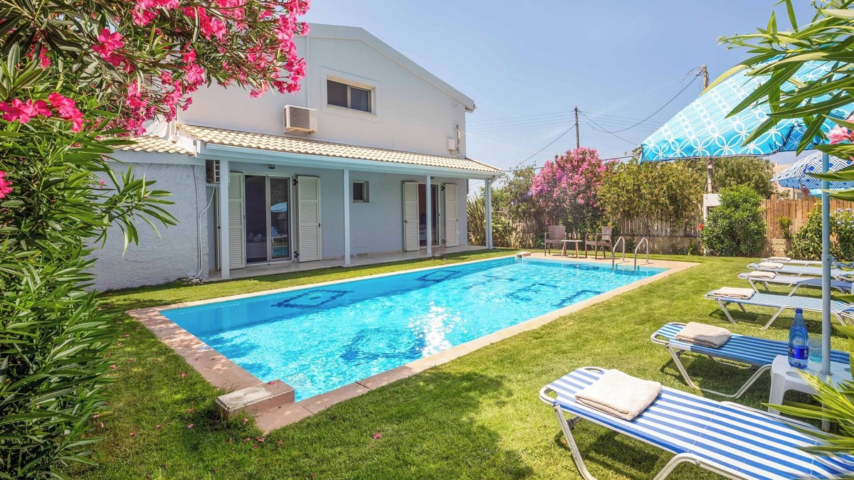 Agios Matthaios Villa | Villa Teo - Four Bedroom Villa, Sleeps 8