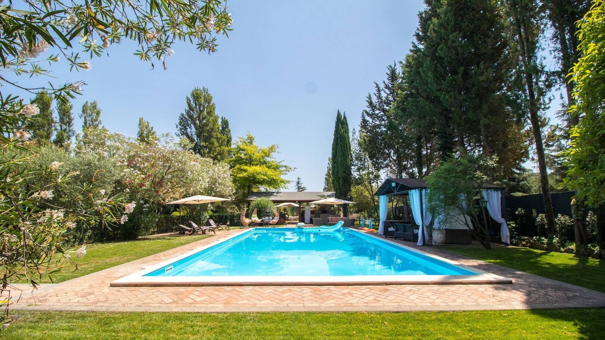 Campagnano di Roma Villa | Villa Teresa Anastasia 25 Minutes from Rome