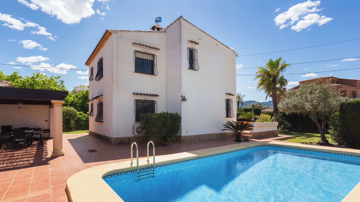 Les Deveses Villa | Villa 'Terry' with Mountain View, Private Pool and Air Conditioning