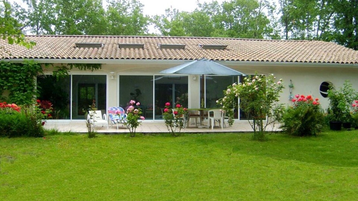 Saint-Vivien-de-Medoc House | 'Villa the Wagtails'