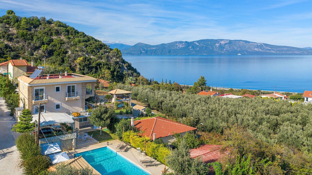 Molos-Agios Konstantinos Villa | Villa Thea: We live it. You’ll love it! (1h 50min from Athens Intl. Airport)
