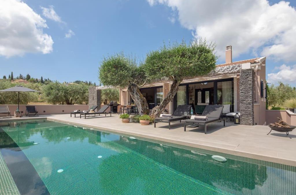 Gouvia Villa | Villa Theolia
