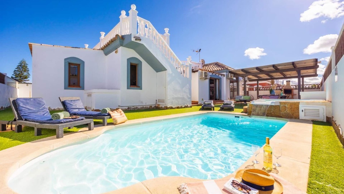 Corralejo Villa | Villa Thomas - Four Bedroom Villa, Sleeps 10