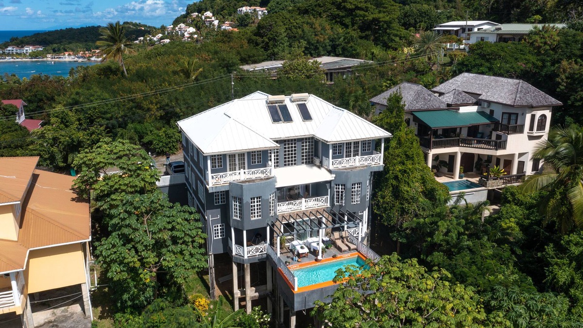 Bois d'Orange Villa | VILLA THOMPSON LUXURIOUS VILLA,IDEAL FOR COUPLES AND FAMILIES.