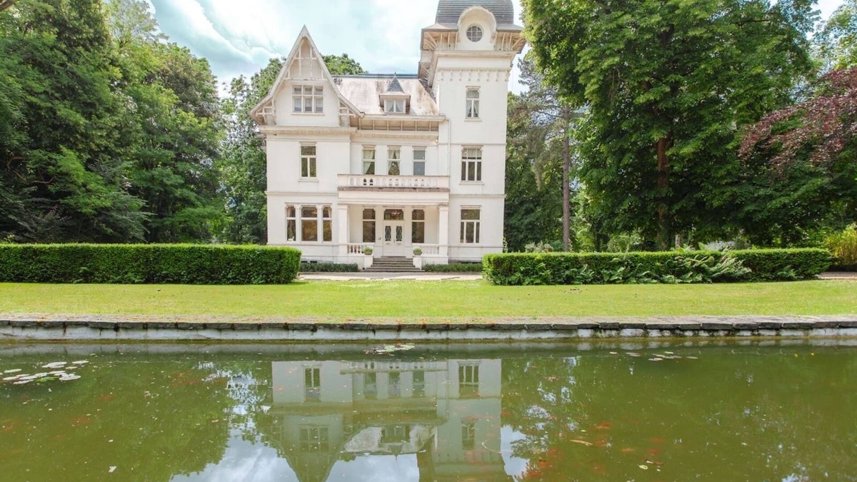 Waterschei Villa | Villa Thor: A Majestic 100-Year-Old Manor