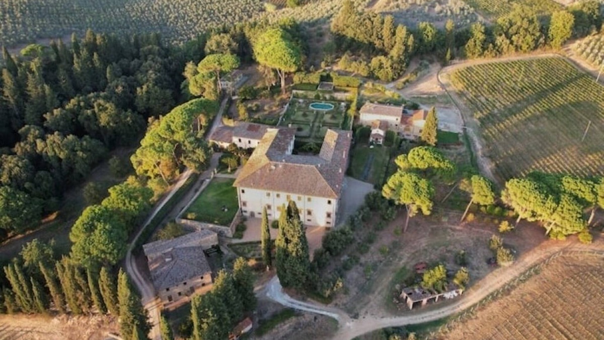 San Casciano in Val di Pesa Villa | Villa Tinaccio, I Tattoli, in the midst of Tuscan vineyards