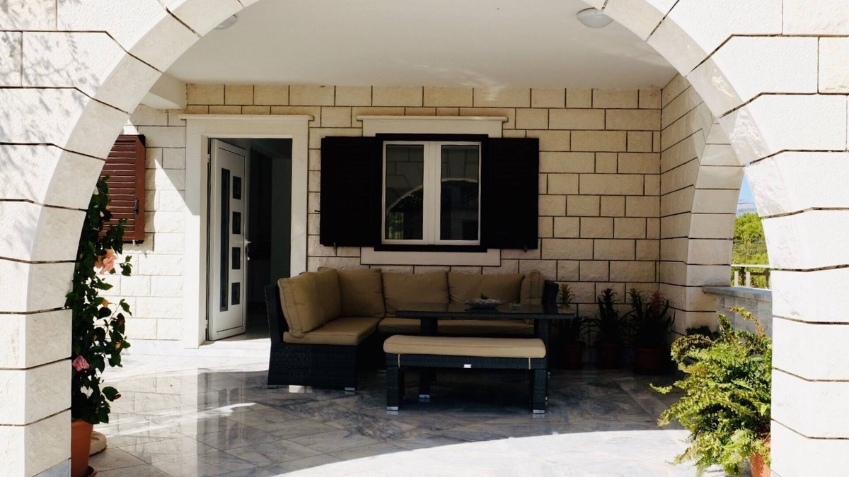 Povlja Apartment | Villa Tonika -Two Bedroom Apartment with Terrace (A1)