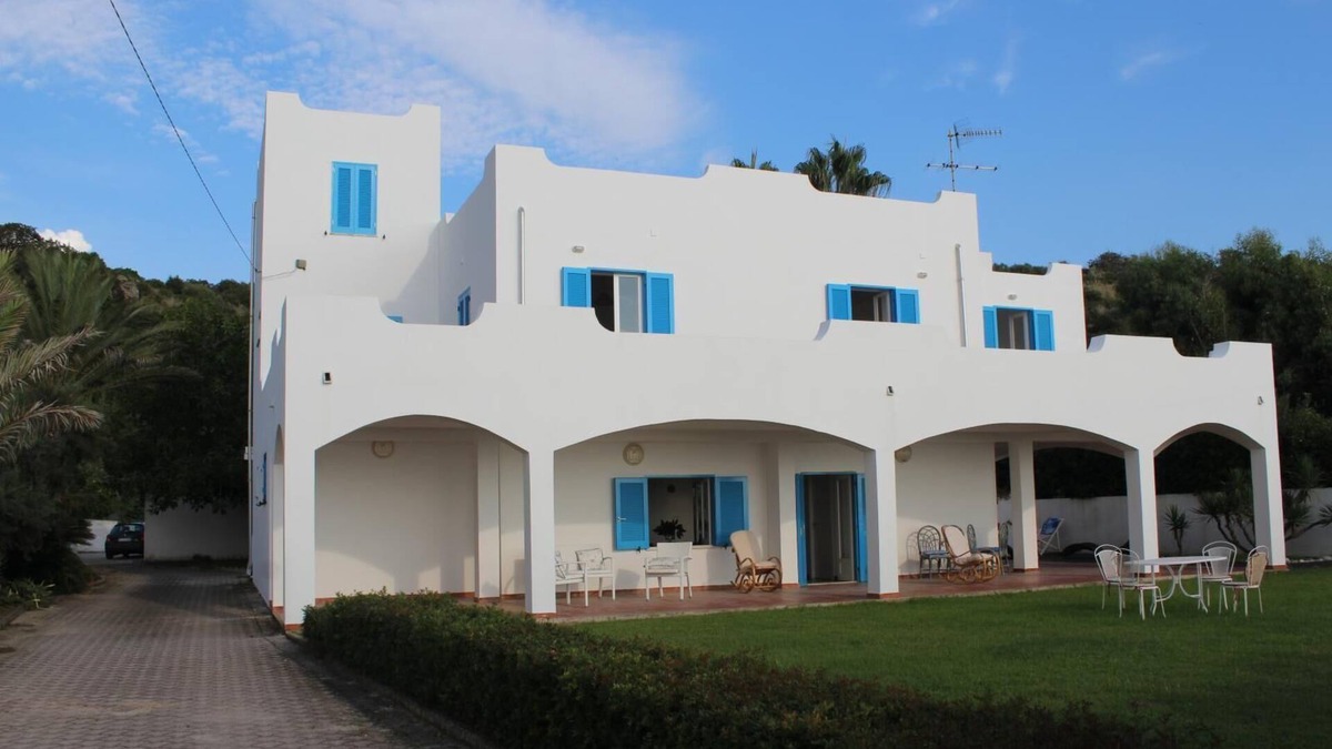 Joppolo Villa | Villa Torre, with Jacuzzi and sea view!