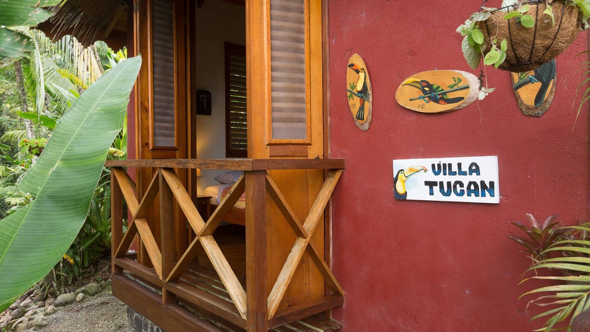 Punta Uva Villa | Villa Toucan - Romantic Oceanview Paradise with FibOp Internet