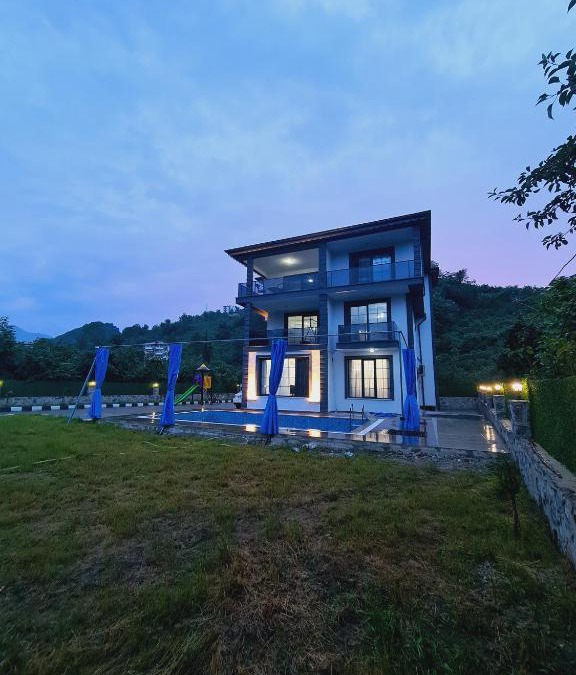 Arakli Apartment | Villa