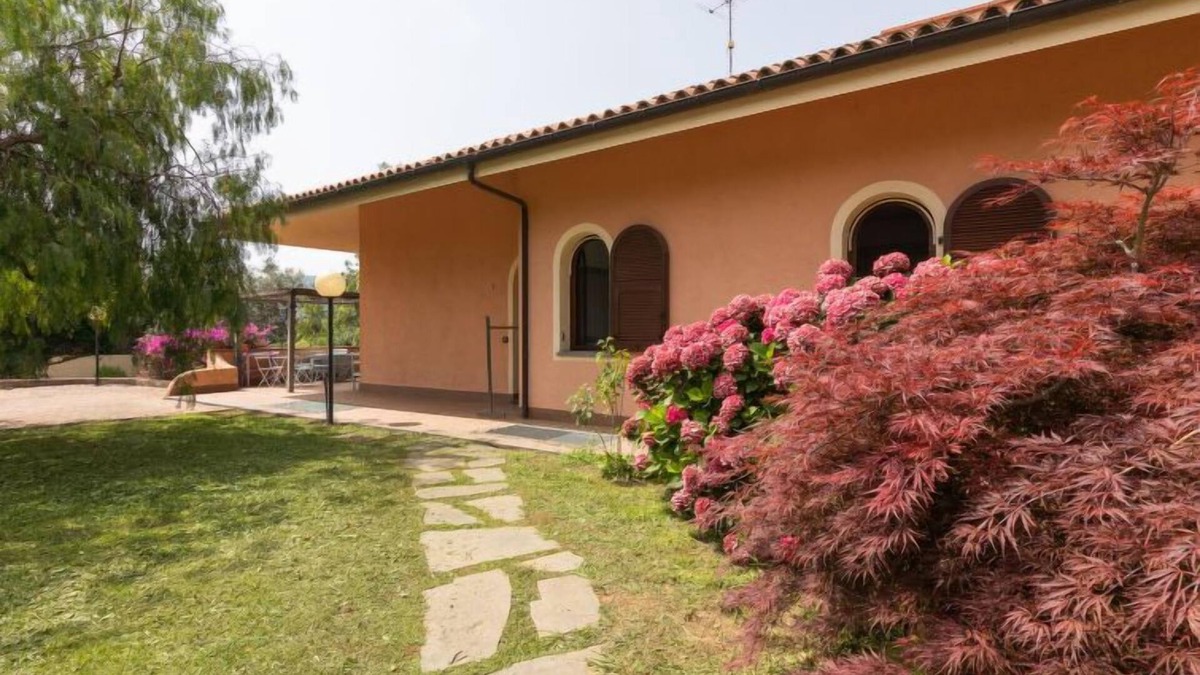 Cisano sul Neva House | Villa Trabbia by Interhome