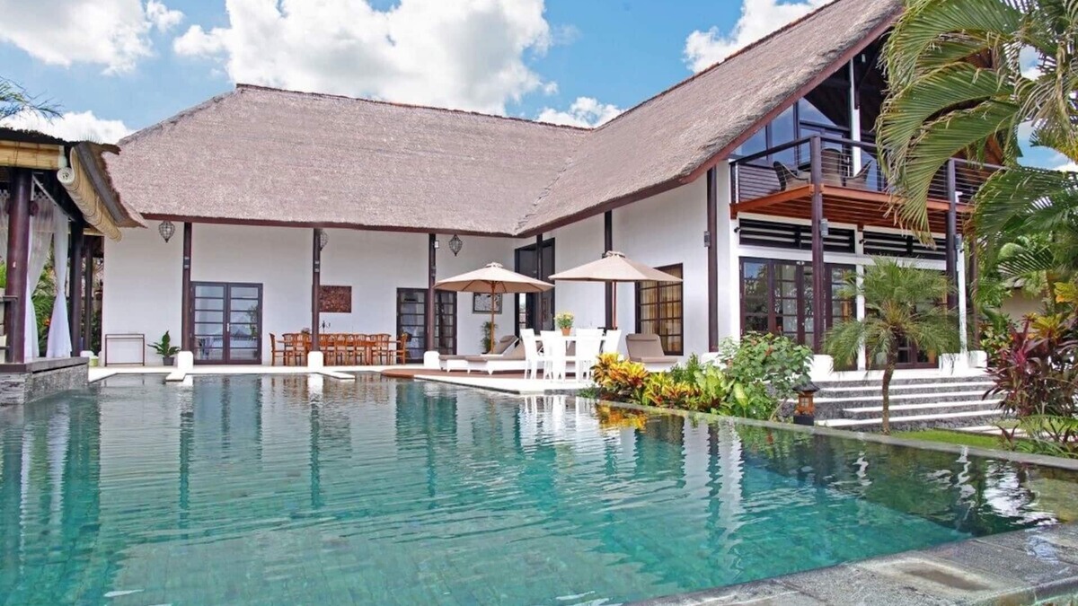 Banjartegehe Villa | Villa Tri Murti, Lovina beach villa with private swimming pool at - up to 10 people