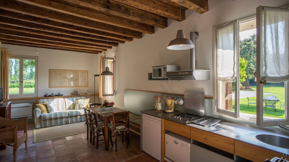 Dolo Apartment | Villa Tron. Mezà apartment with park along the Brenta Riviera. Venice