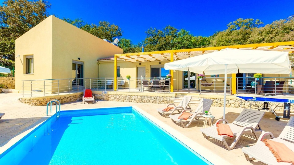 Monopari Villa | Villa Trules with private swimming pool