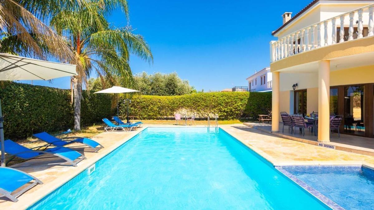 Argaka Villa | Villa Tsikkos Ena - Three Bedroom Villa, Sleeps 6