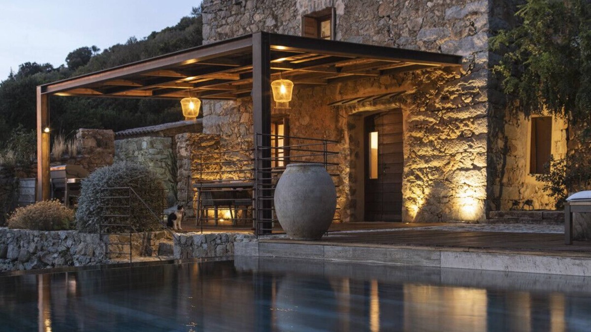 Corbara Villa | Villa U Laziu, former stone sheepfold converted into a dwelling